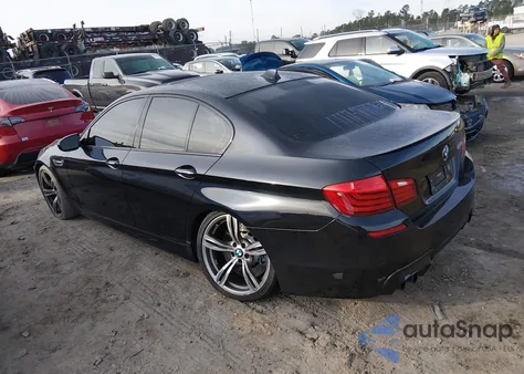 2016 BMW M5 z USA, uszkodzony, nr VIN WBSFV9C59GG343648
